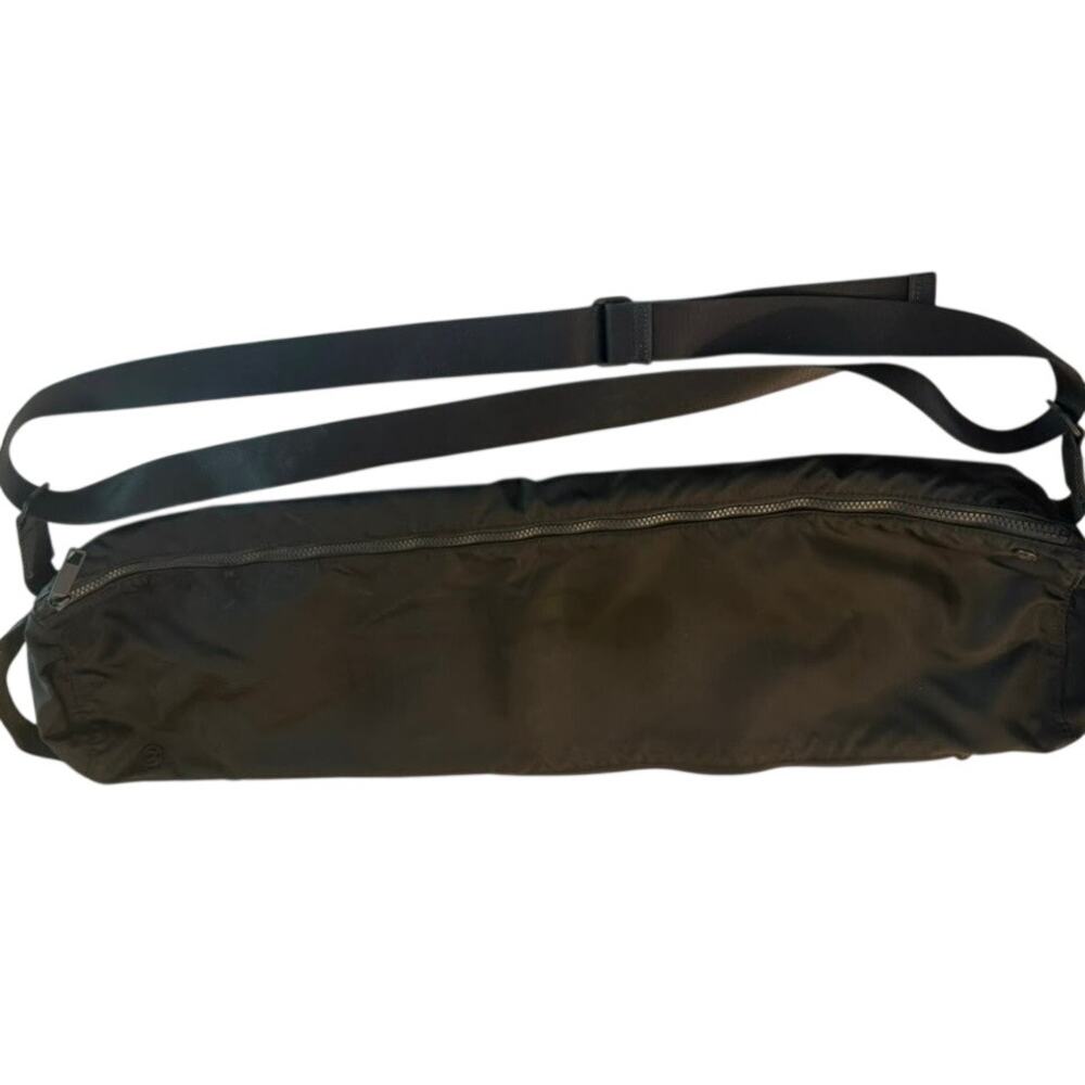 Lululemon The Yoga Bag in Black